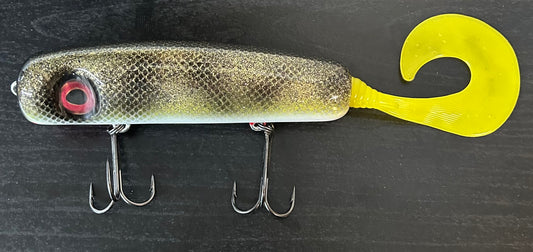 Bucko's Squirrly Tail Dive and Rise